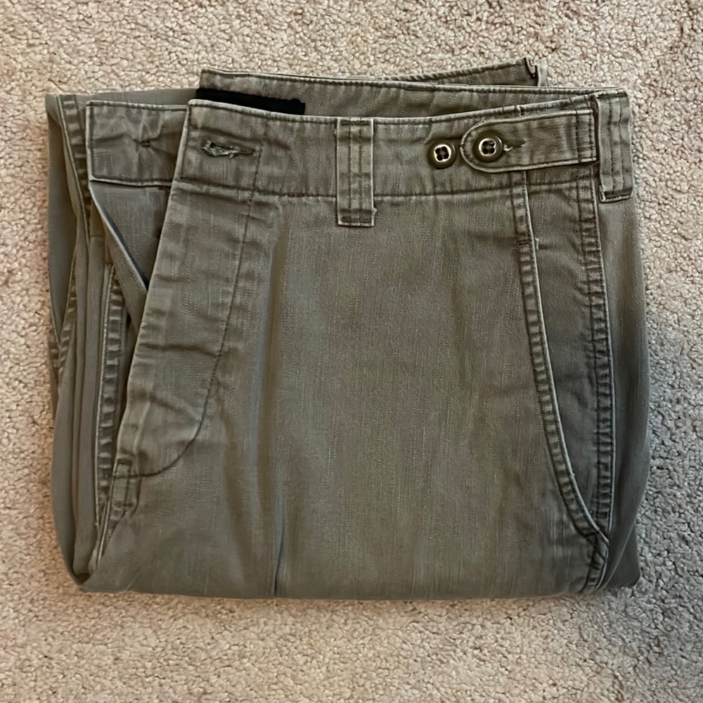 Olive/taupe military-style Banana Republic work chinos, size 35L